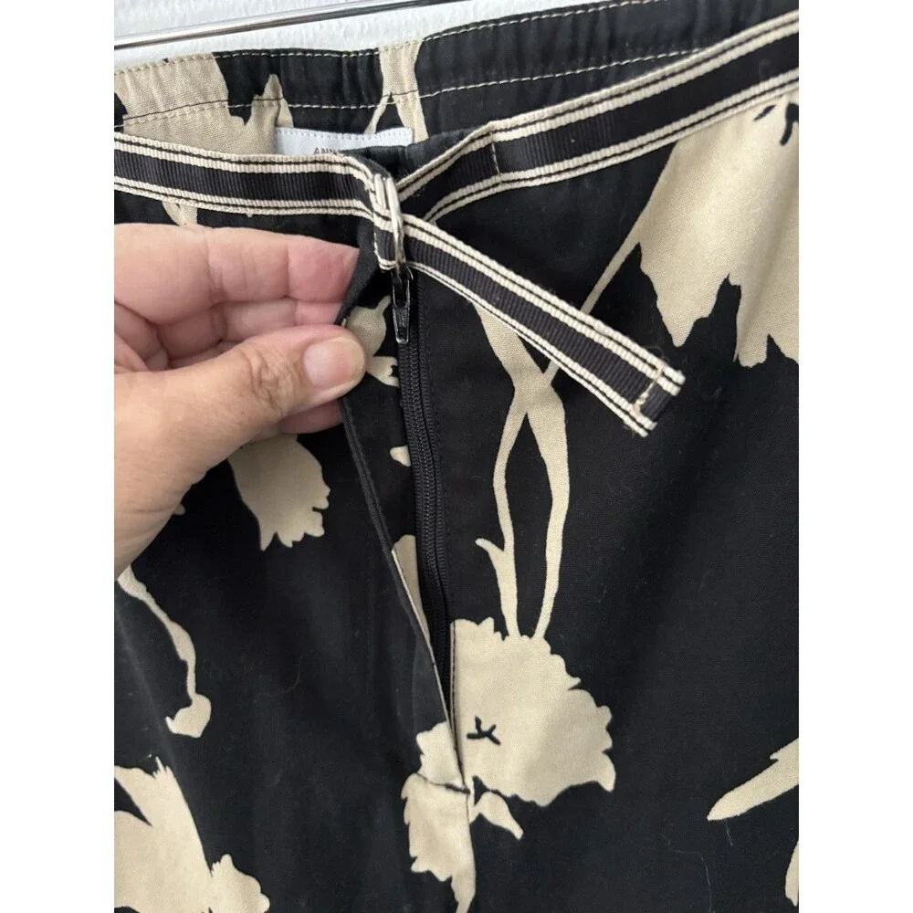 Ann Taylor LOFT Women’s Black Ivory Cotton Canvas Floral Cropped Pants 8